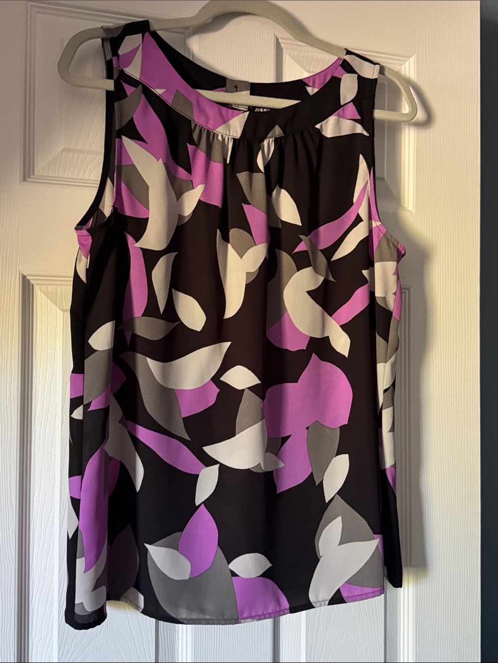 Nine West Black Floral-Abstract Sleeveless Shell with Purple & Gray Accents